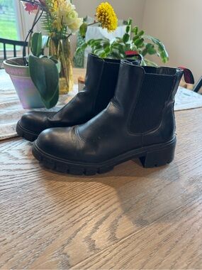 Black Chelsea Lug Sole Ankle Boots